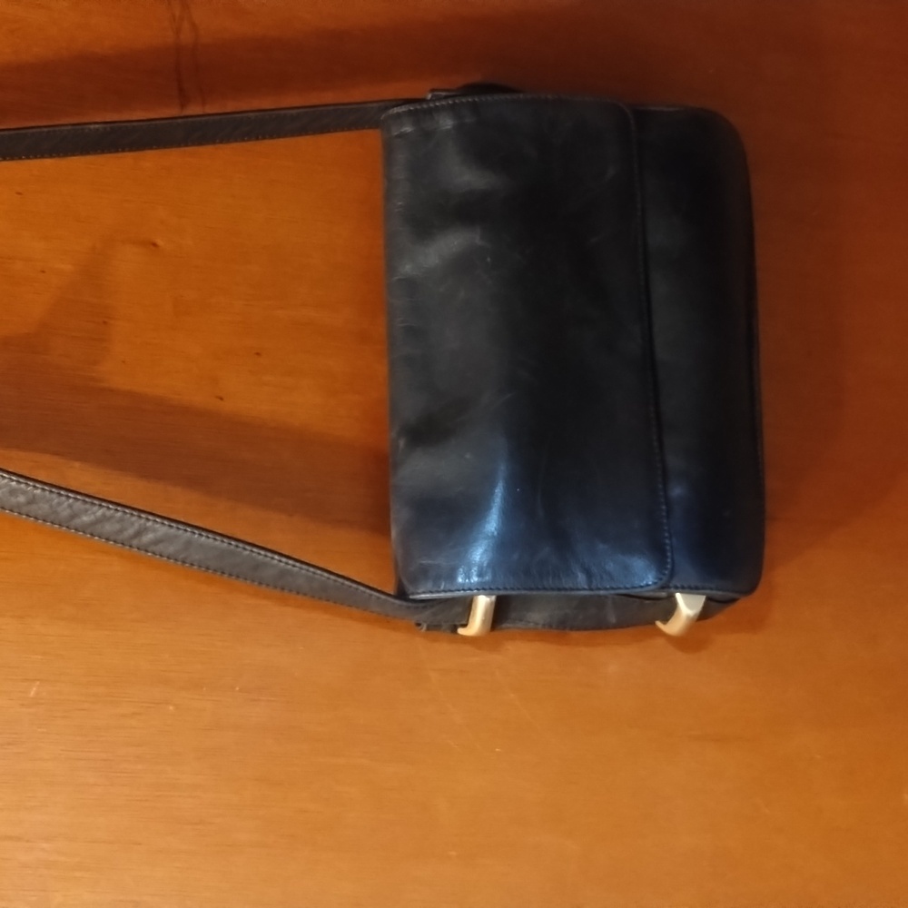 DKNY Vintage genuine leather messenger bag